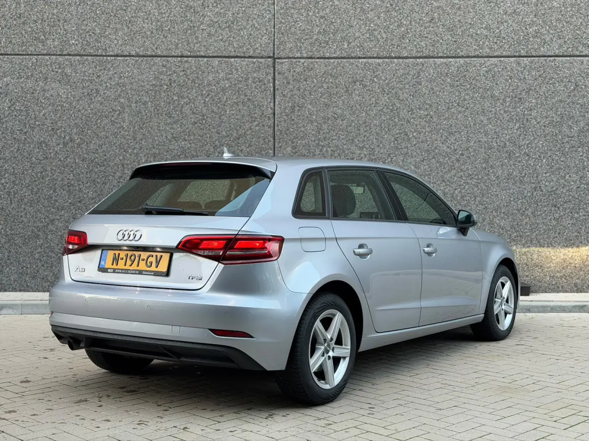 1.0 TFSI Pro Line (CAMERA, PARKEERSENSOREN, DODE HOEK DETECTIE, GOED ONDERHOUDEN, NAVIGATIE, CLIMATE, ETC.)