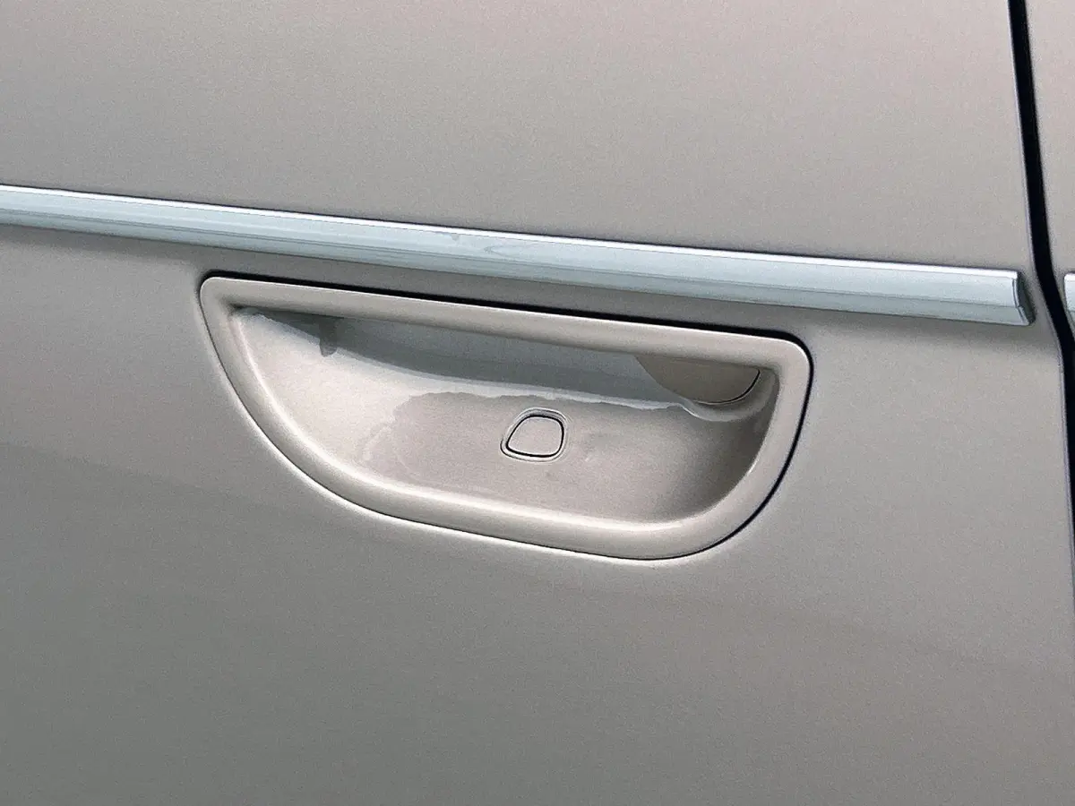 118pk La Prima 42 kWh Automaat | Glazendak | Navigatie | Climate Control | Adaptieve Cruise Control | Stoelverwarming | Achteruitrijcamera | Dodehoekdetectie | 17" Lichtmetalen Velgen | Appl