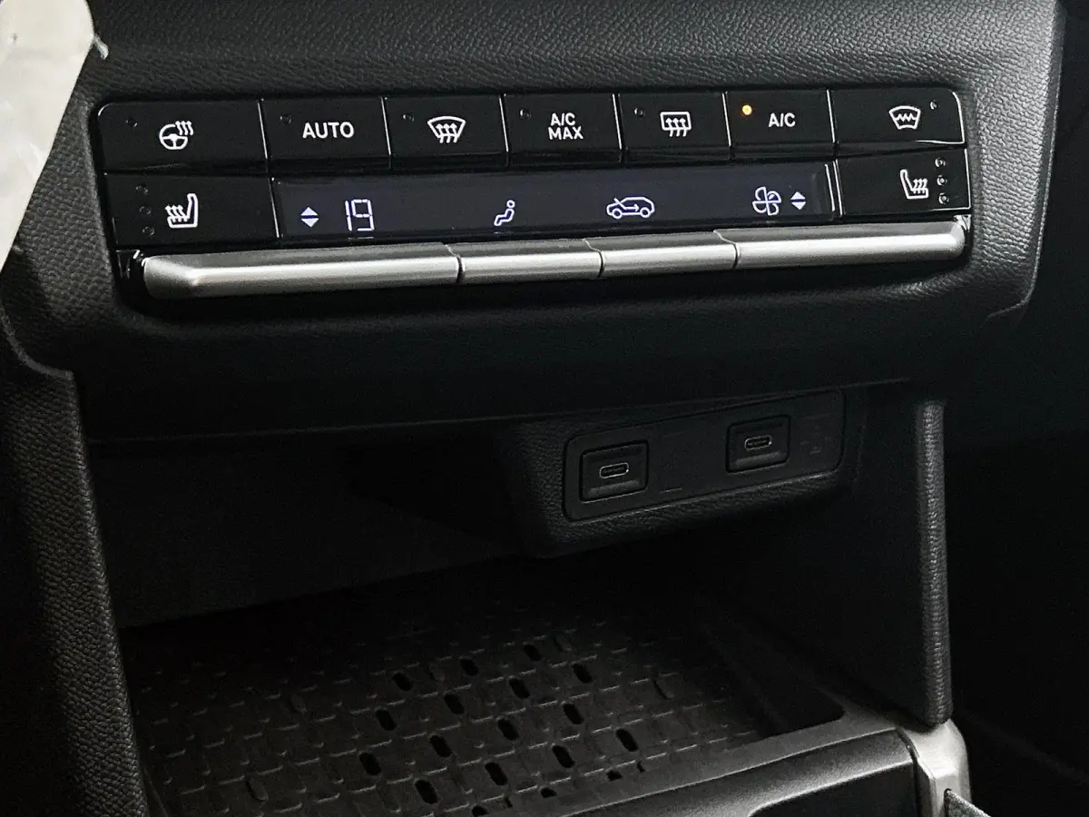 1.2 145pk Hybrid GS Automaat | Tot 8 Jaar Garantie | Stoel-/Stuurverwarming | Camera | Navigatie | Climate Control | Apple Carplay/Android Auto | Dodehoek detectie | Cruise Control | LMV 17'