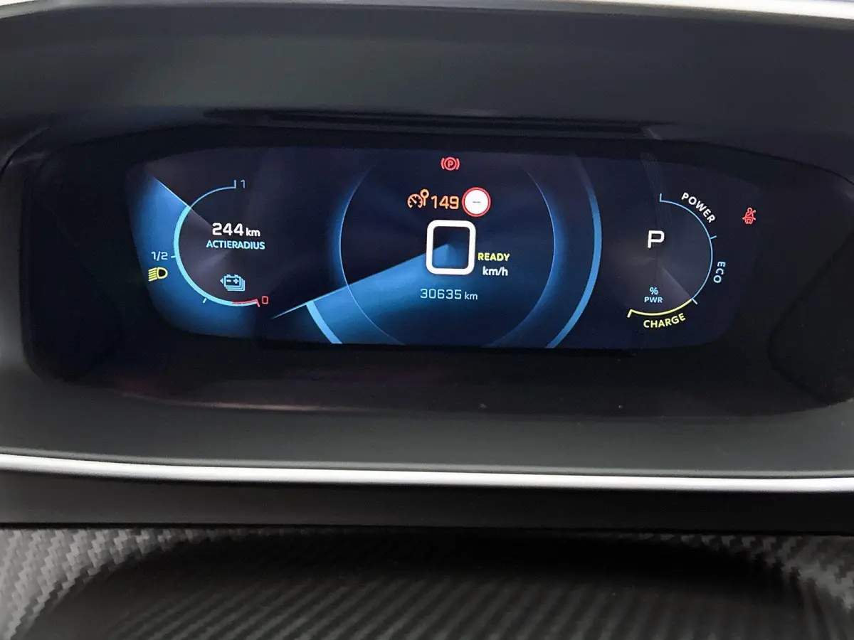 136pk EV Allure Pack 50 kWh Automaat | Achteruitrijcamera | Climate Control | Cruise Control | Parkeersensoren | Stoelverwarming | Stof/kunstleder | Keyless | Apple Carplay / Android Auto | 