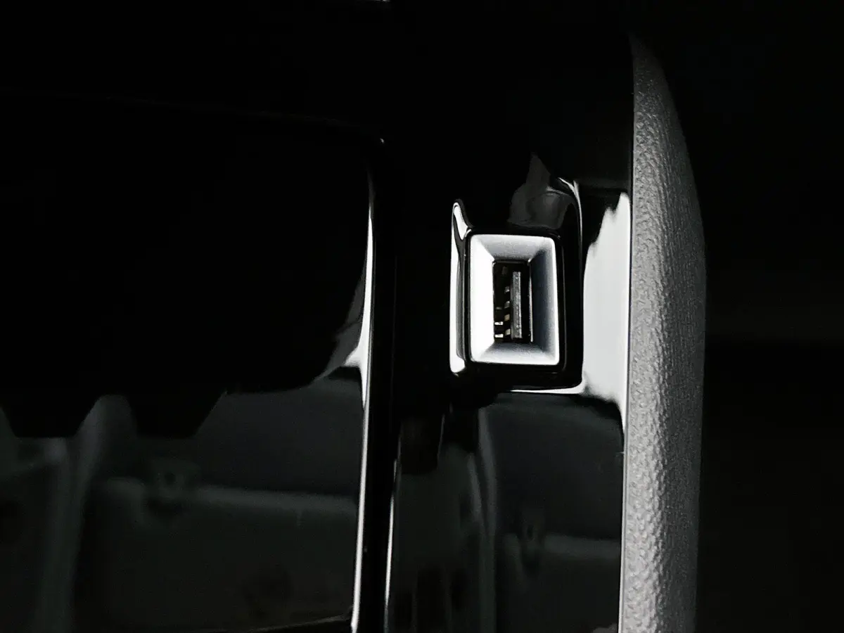 136pk EV Allure Pack 50 kWh Automaat | Achteruitrijcamera | Climate Control | Cruise Control | Parkeersensoren | Stoelverwarming | Stof/kunstleder | Keyless | Apple Carplay / Android Auto | 