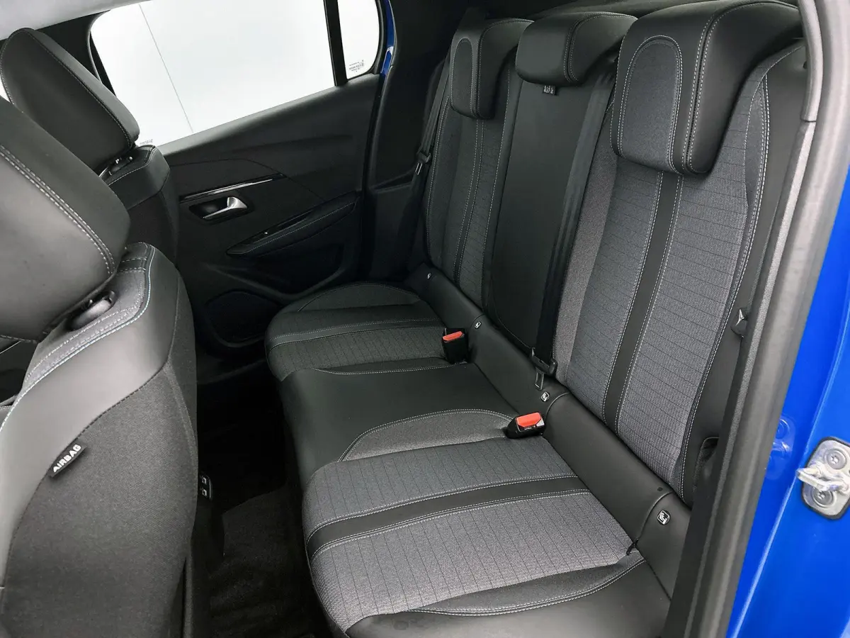 136pk EV Allure Pack 50 kWh Automaat | Achteruitrijcamera | Climate Control | Cruise Control | Parkeersensoren | Stoelverwarming | Stof/kunstleder | Keyless | Apple Carplay / Android Auto | 