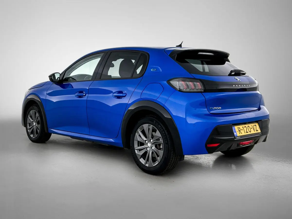 136pk EV Allure Pack 50 kWh Automaat | Achteruitrijcamera | Climate Control | Cruise Control | Parkeersensoren | Stoelverwarming | Stof/kunstleder | Keyless | Apple Carplay / Android Auto | 