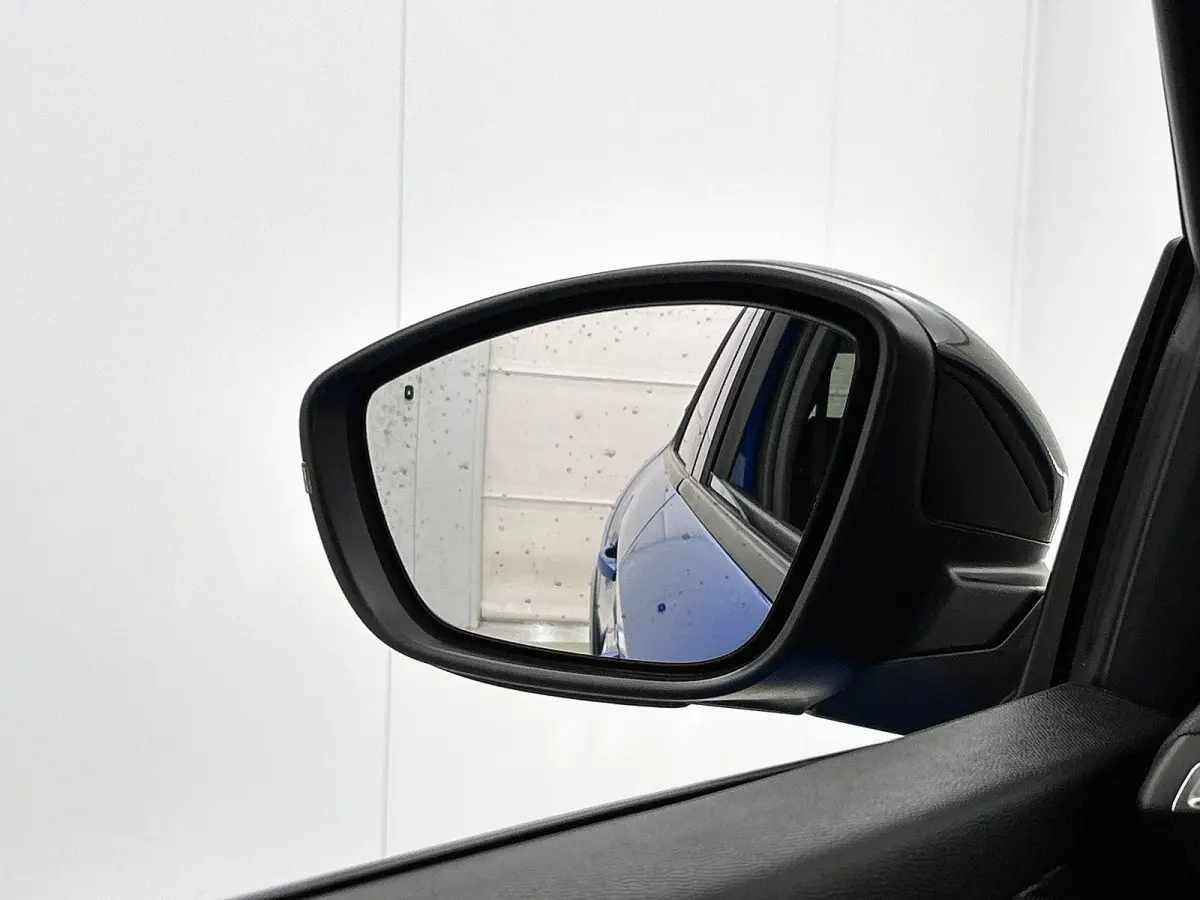 136pk EV Allure Pack 50 kWh Automaat | Achteruitrijcamera | Climate Control | Cruise Control | Parkeersensoren | Stoelverwarming | Stof/kunstleder | Keyless | Apple Carplay / Android Auto | 