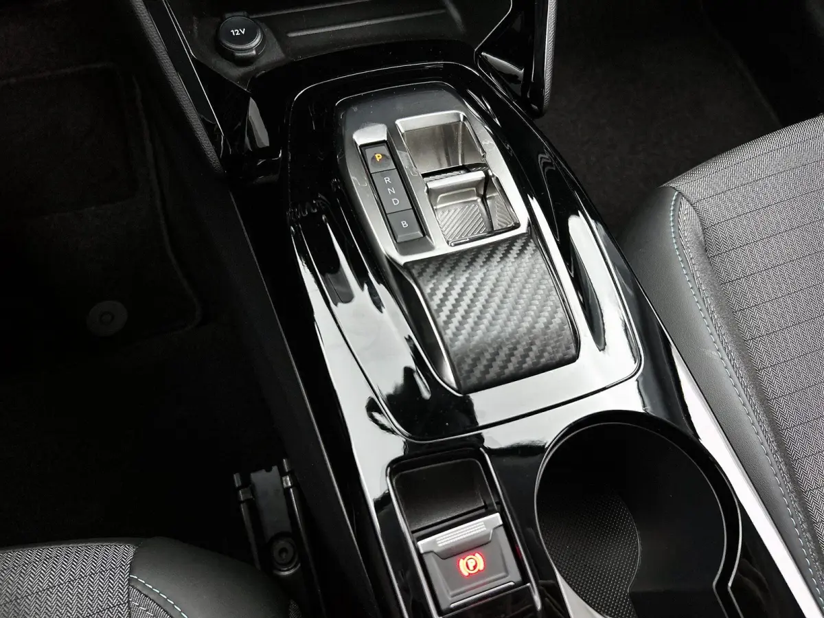 136pk EV Allure Pack 50 kWh Automaat | Achteruitrijcamera | Climate Control | Cruise Control | Parkeersensoren | Stoelverwarming | Stof/kunstleder | Keyless | Apple Carplay / Android Auto | 