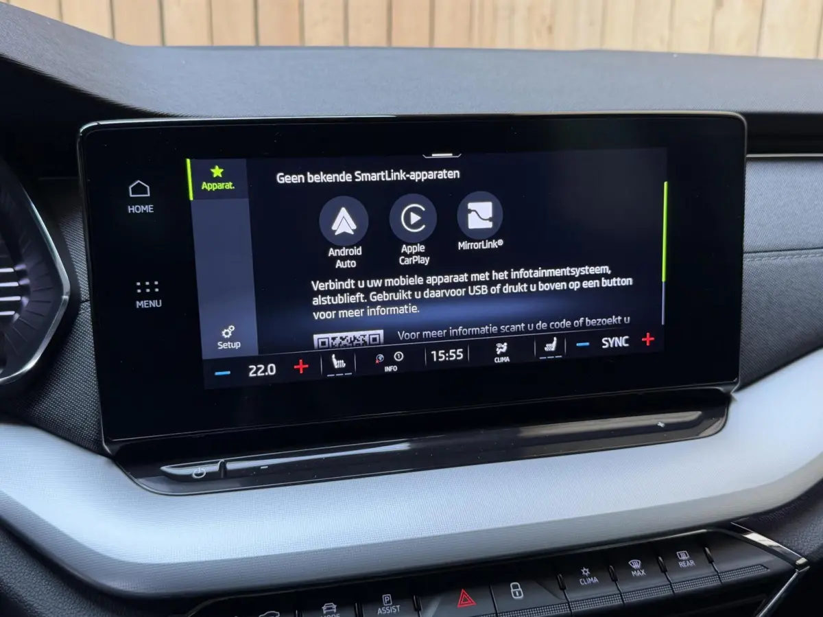 1.0 TSI Business Edition Plus Apple CarPlay/Android Auto | Cruise & climate control | Dode hoek detectie | LED koplampen | Navigatiesysteem | Stoel en stuurwielverwarming | Parkeersensoren v