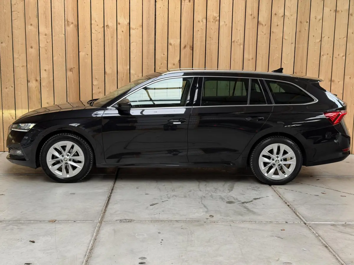 1.0 TSI Business Edition Plus Apple CarPlay/Android Auto | Cruise & climate control | Dode hoek detectie | LED koplampen | Navigatiesysteem | Stoel en stuurwielverwarming | Parkeersensoren v