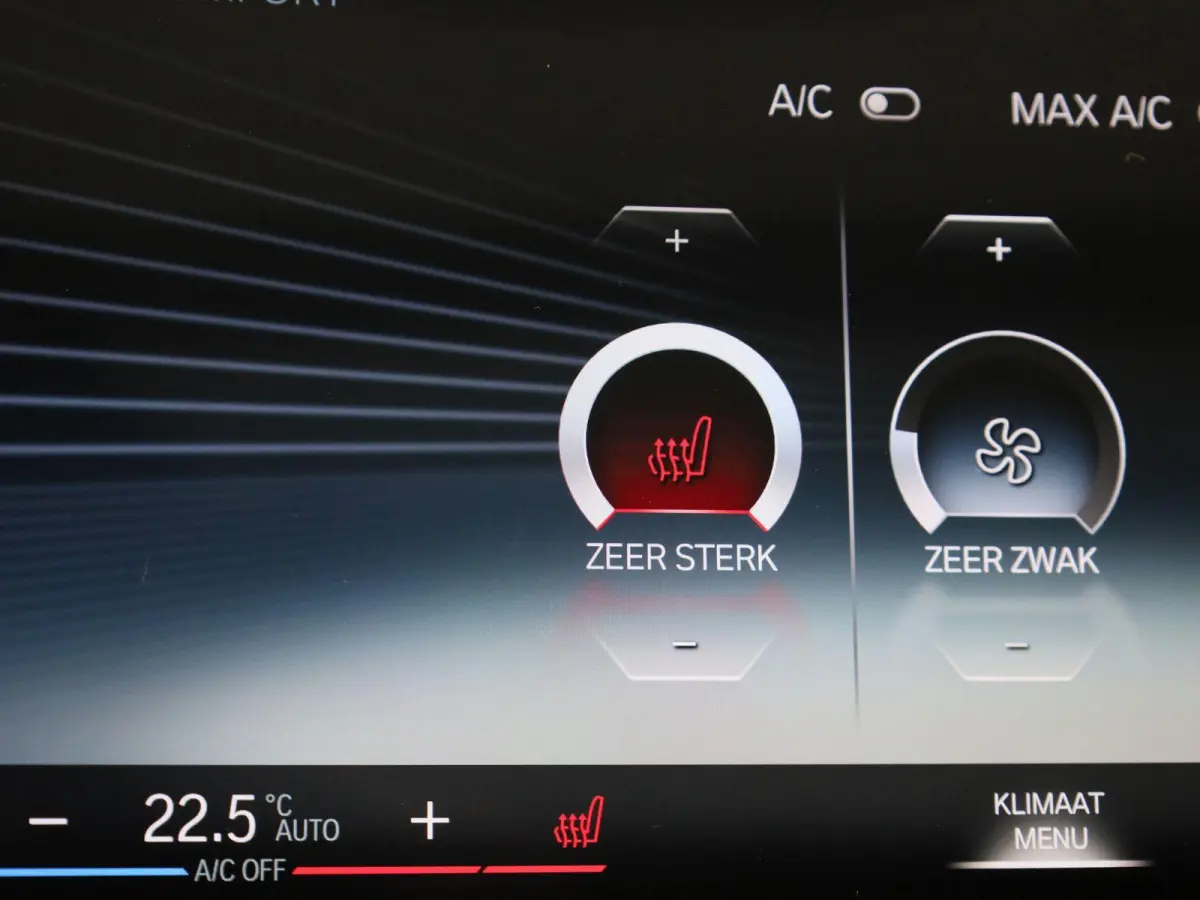 320e | WORDT VERWACHT | M SPORTPAKKET | PANORAMADAK | HARMAN KARDON | STUUR- EN STOELVERWARMING | ACHTERUITRIJCAMERA |