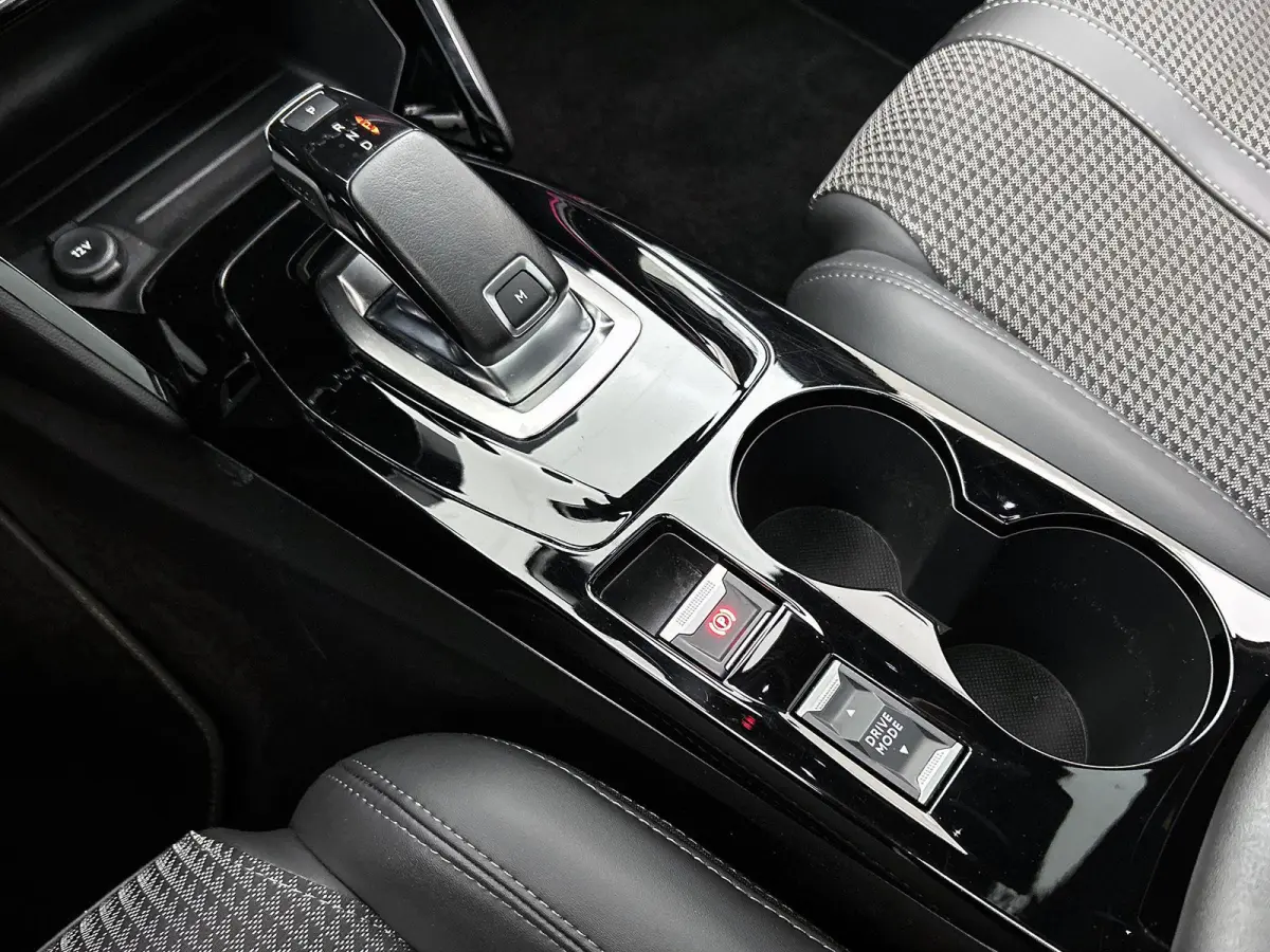 1.2 130pk GT-Line Automaat | Glazendak | Navigatie | Adaptieve Cruise Control | Climate Control | Achteruitrijcamera | 17"LMV | LED | Apple Carplay/Android Auto |