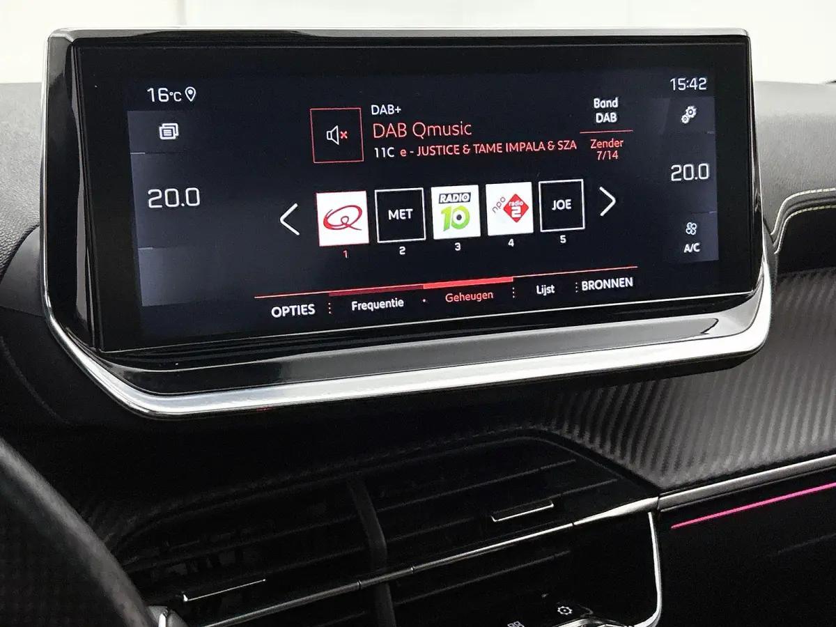 1.2 130pk GT-Line Automaat | Glazendak | Navigatie | Adaptieve Cruise Control | Climate Control | Achteruitrijcamera | 17"LMV | LED | Apple Carplay/Android Auto |