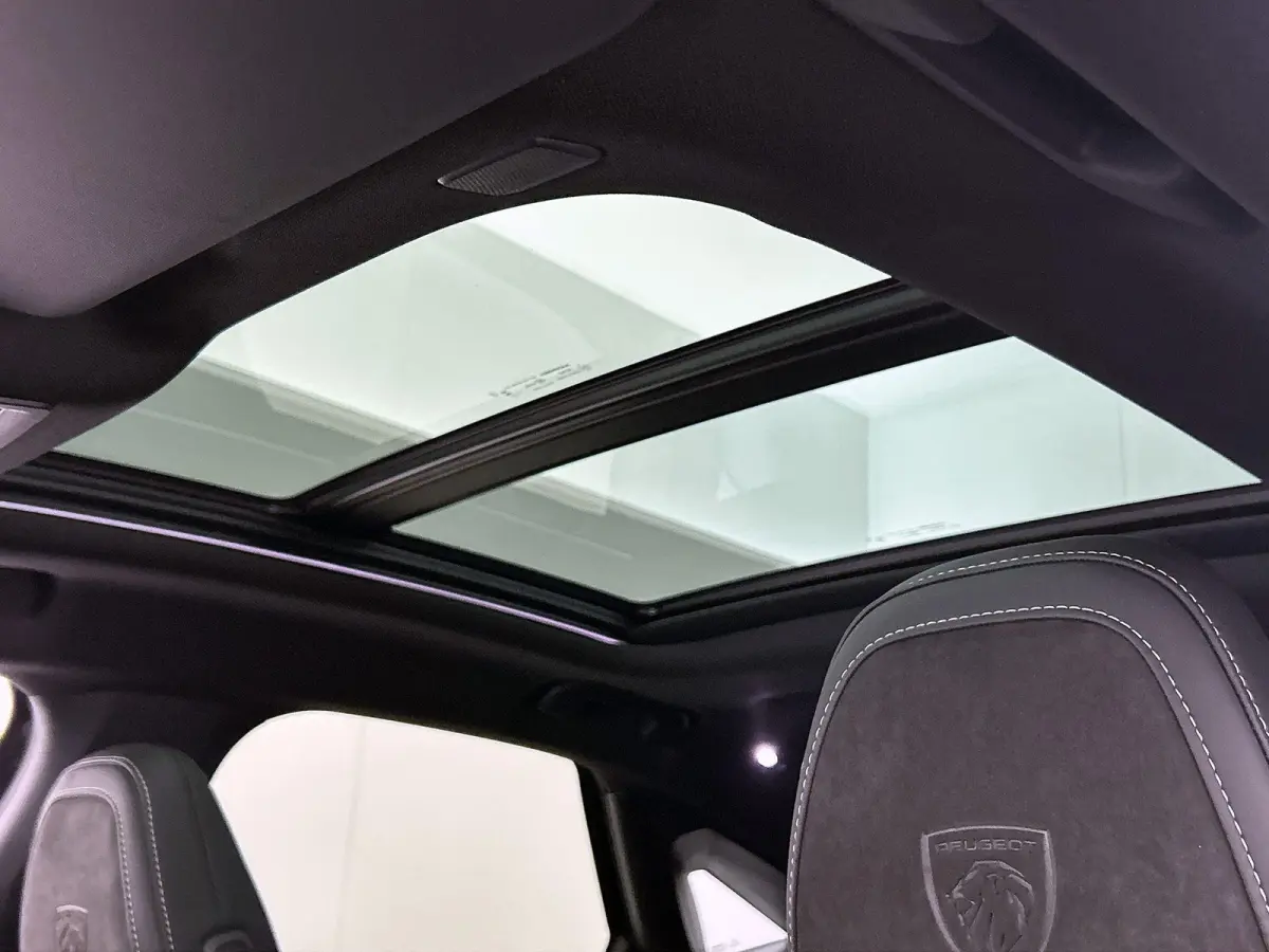 GT Avantage 210pk 73 kWh Automaat | Tot 8 Jaar Garantie | Schuif-/kanteldak | Elektrisch Verstelb. Bestuurdersstoel | Focal-Geluidssysteem | Drive Assist Plus Pack | 3 Fase | Warmtepomp | El