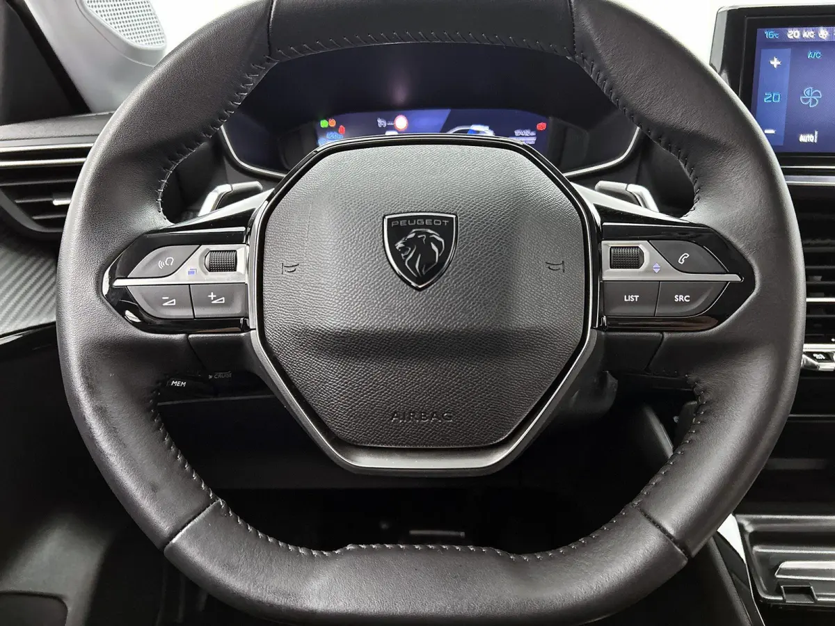 1.2 Hybrid 110pk Allure Automaat | Navigatie | Camera | Cruise Control | 16"LMV | Apple Carplay/Android Auto | Parkeersensoren |