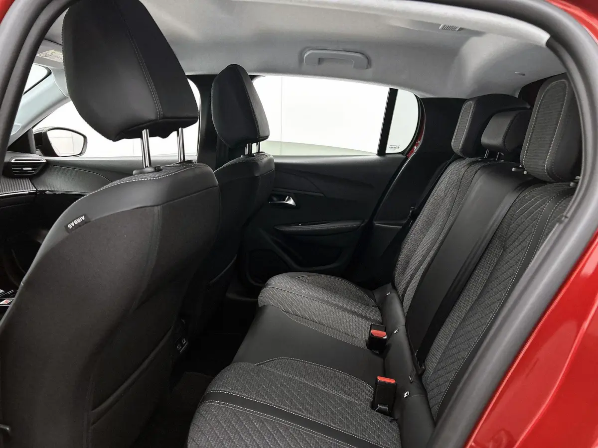 1.2 Hybrid 110pk Allure Automaat | Navigatie | Camera | Cruise Control | 16"LMV | Apple Carplay/Android Auto | Parkeersensoren |