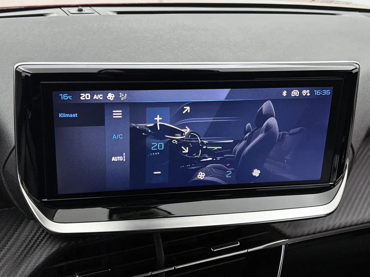 1.2 Hybrid 110pk Allure Automaat | Navigatie | Camera | Cruise Control | 16"LMV | Apple Carplay/Android Auto | Parkeersensoren |