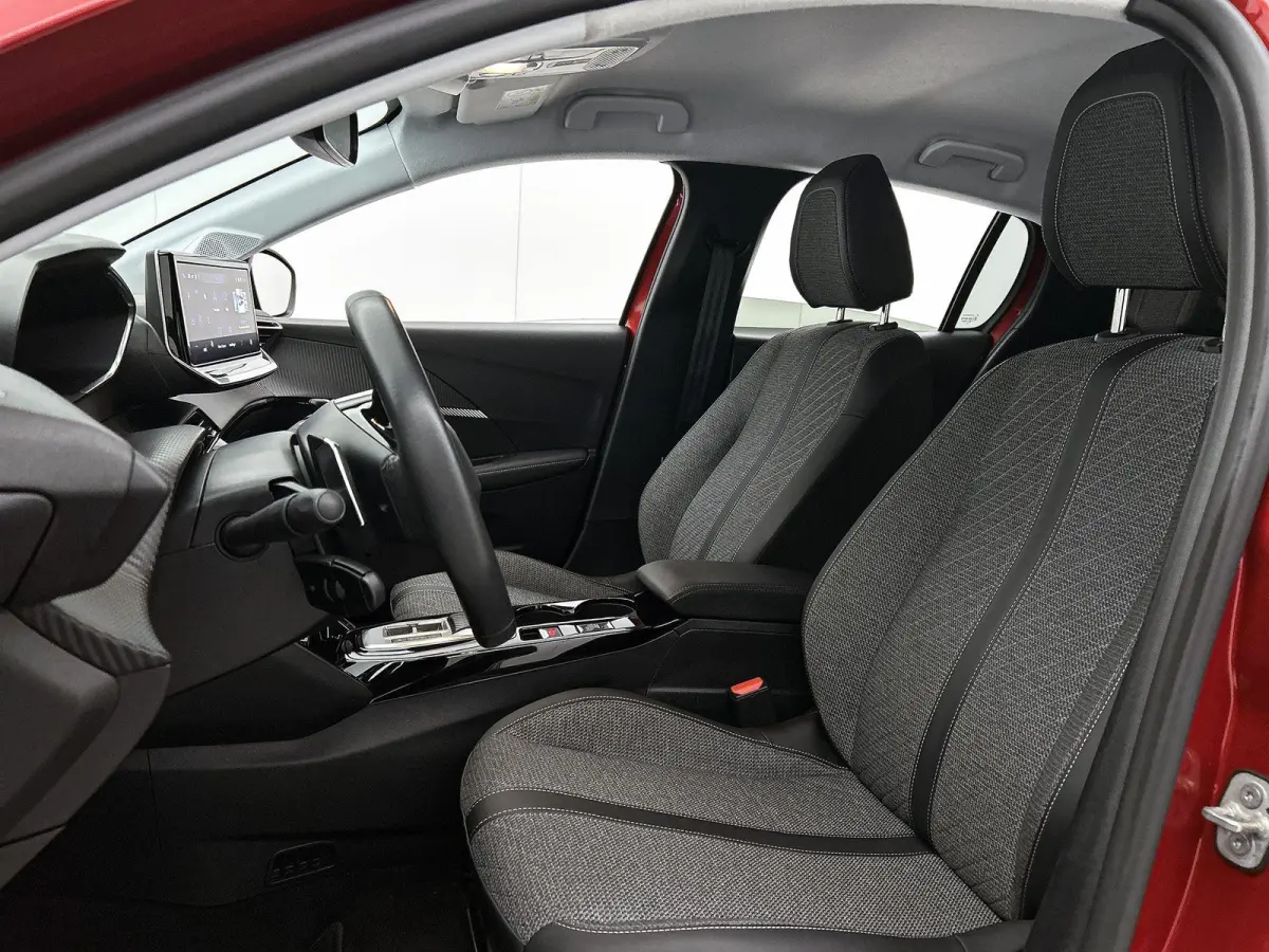 1.2 Hybrid 110pk Allure Automaat | Navigatie | Camera | Cruise Control | 16"LMV | Apple Carplay/Android Auto | Parkeersensoren |