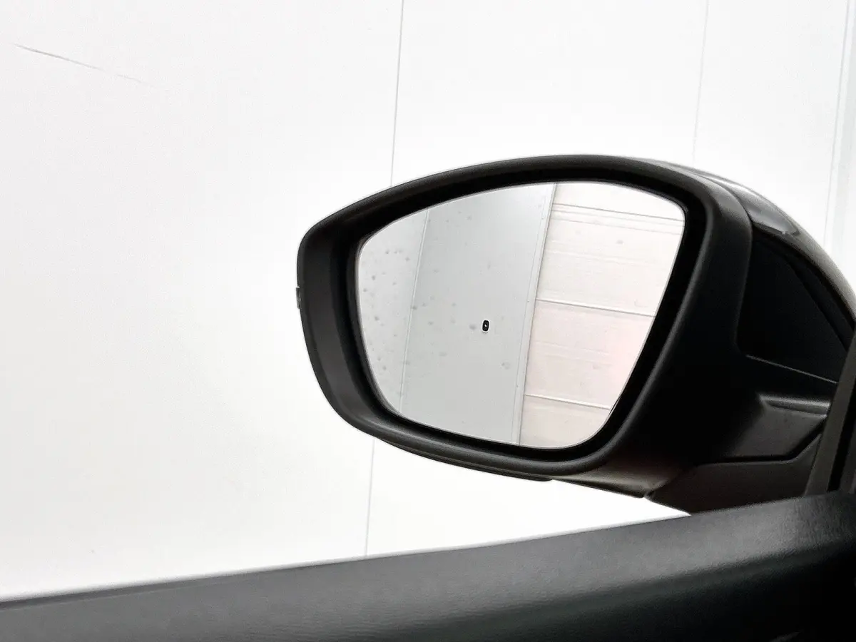 1.2 Hybrid 110pk Allure Automaat | Navigatie | Camera | Cruise Control | 16"LMV | Apple Carplay/Android Auto | Parkeersensoren |