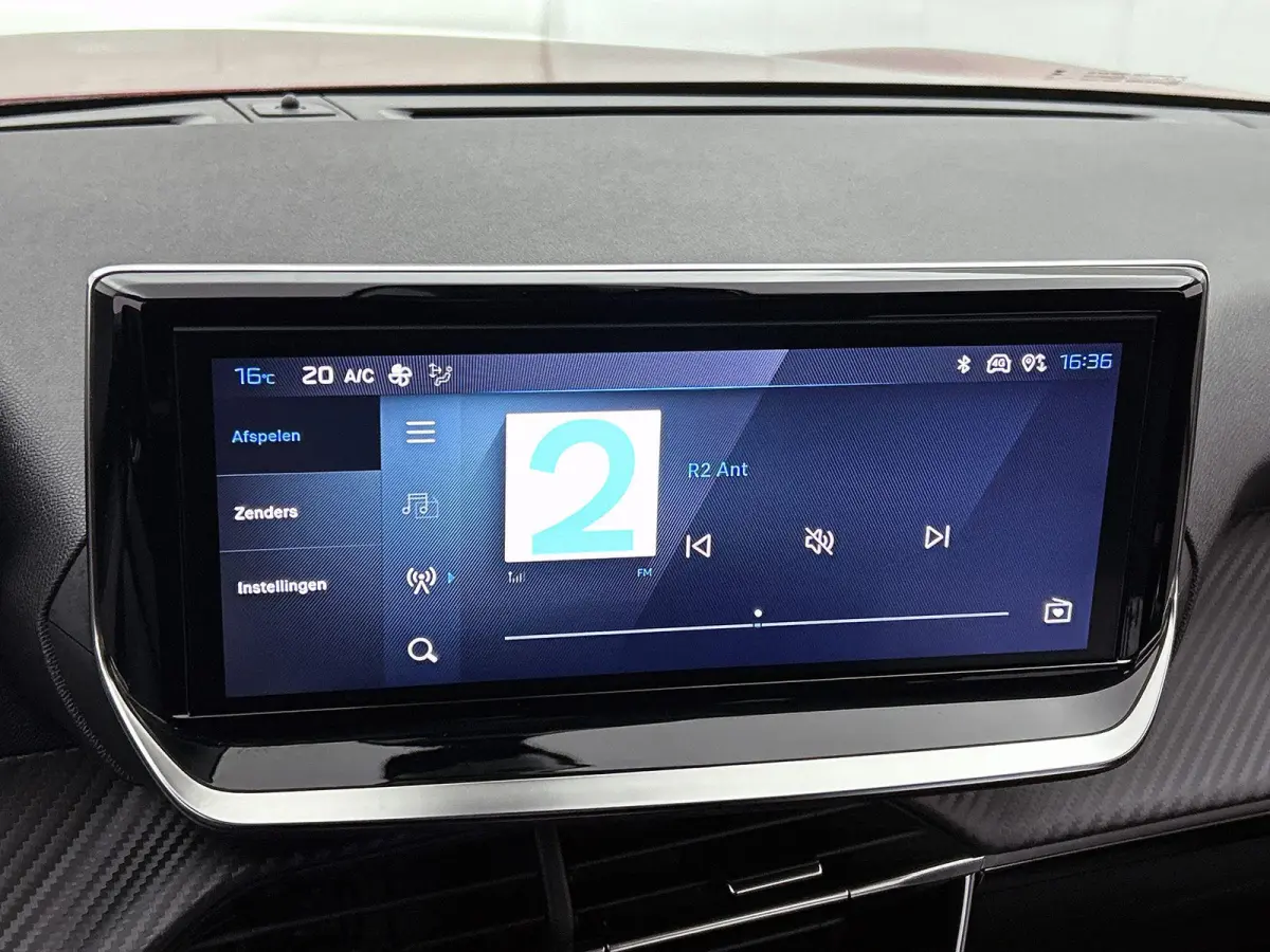 1.2 Hybrid 110pk Allure Automaat | Navigatie | Camera | Cruise Control | 16"LMV | Apple Carplay/Android Auto | Parkeersensoren |