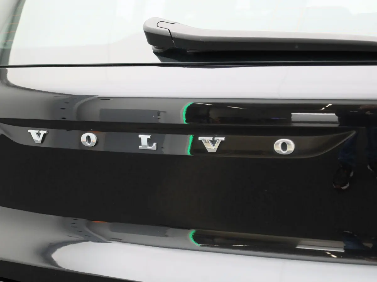 Core 70 kWh | Automaat | Apple Carplay / Android Auto | Virtual Cockpit | Achteruitrijcamera | Climate Control | Cruise Control | Bluetooth | Lichtmetalen Velgen |