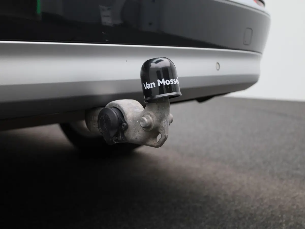 2.0 T8 4WD Geartronic Momentum Pro 7-ZITTER | PANORAMADAK | ELEKTRISCHE ACHTERKLEP | BLUETOOTH | ACHTERUITRIJCAMERA | TREKHAAK | LEDER |