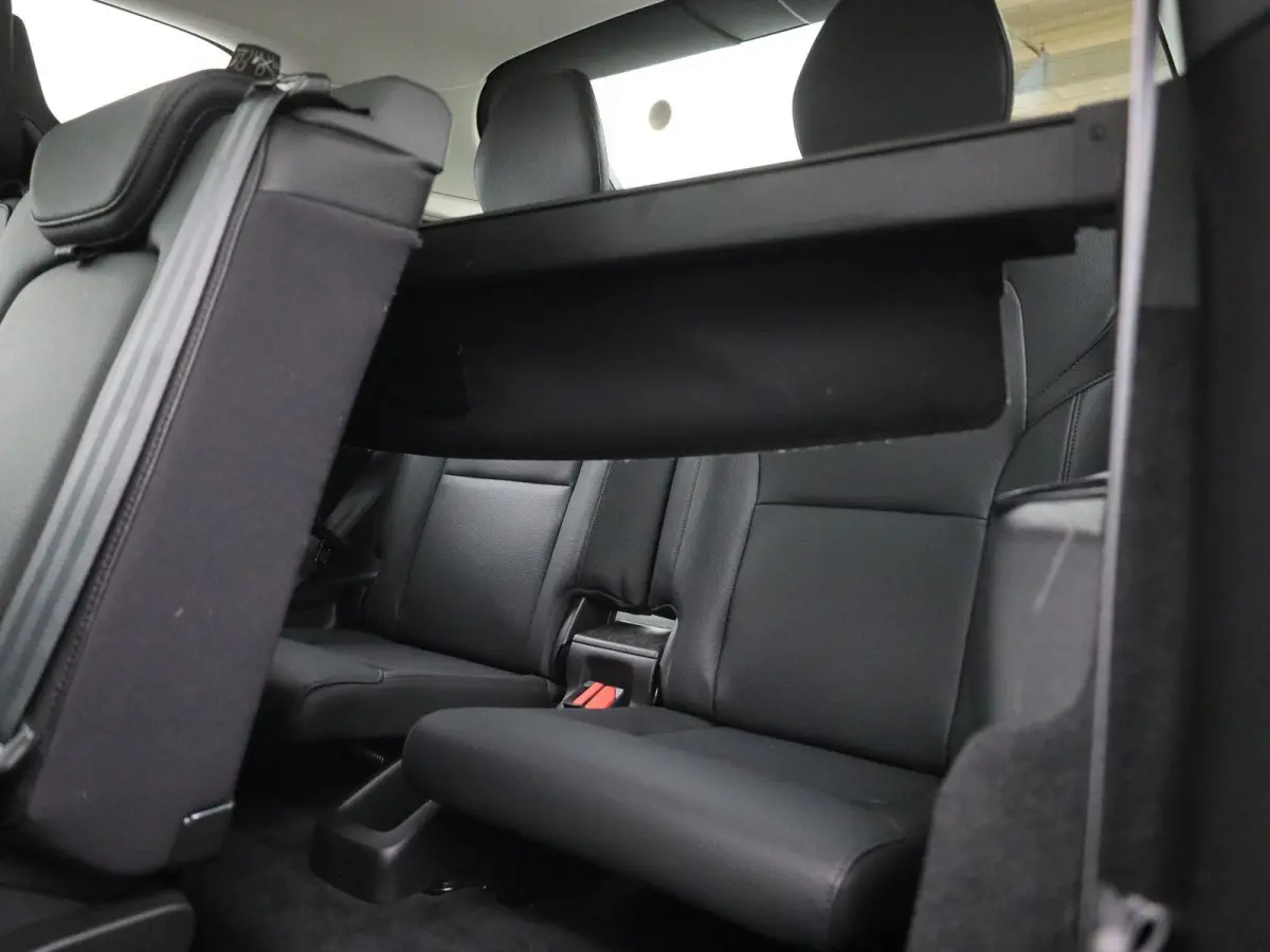 2.0 T8 4WD Geartronic Momentum Pro 7-ZITTER | PANORAMADAK | ELEKTRISCHE ACHTERKLEP | BLUETOOTH | ACHTERUITRIJCAMERA | TREKHAAK | LEDER |