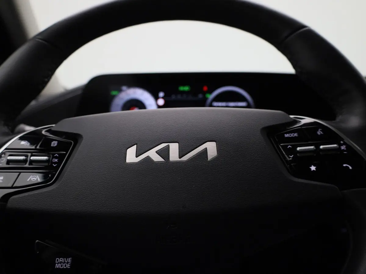 1.6 GDi PHEV Launch Edition | Automaat | Apple Carplay / Android Auto | Parkeer sensoren | Leder | Trekhaak | Stoel verwarming/koeling | Stuur verwarming | Adaptive cruise control | Climate 