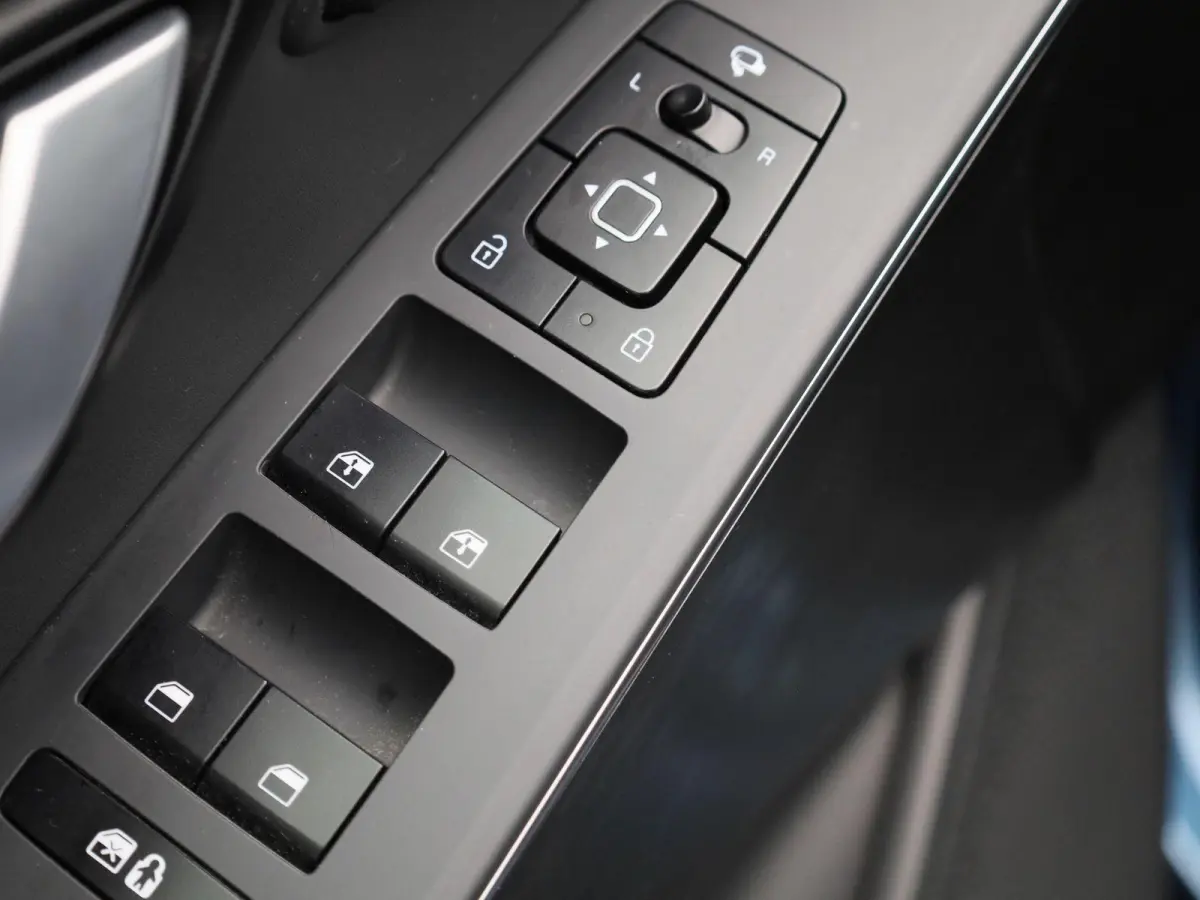 1.6 GDi PHEV Launch Edition | Automaat | Apple Carplay / Android Auto | Parkeer sensoren | Leder | Trekhaak | Stoel verwarming/koeling | Stuur verwarming | Adaptive cruise control | Climate 
