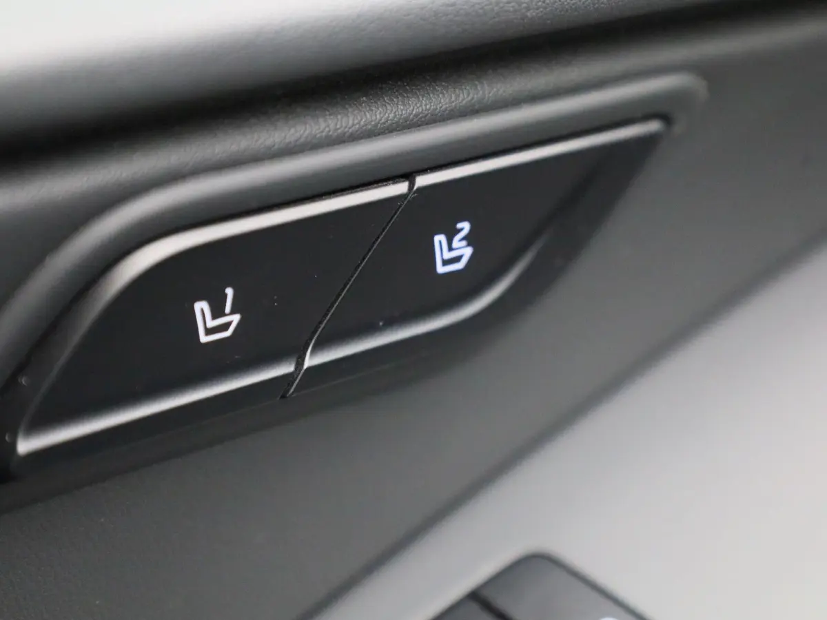 1.6 GDi PHEV Launch Edition | Automaat | Apple Carplay / Android Auto | Parkeer sensoren | Leder | Trekhaak | Stoel verwarming/koeling | Stuur verwarming | Adaptive cruise control | Climate 