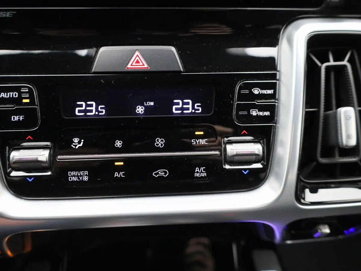 Pulse 1.6 PHEV 4WD AT | 7-ZITTER | TREKHAAK | LEDER | STOELVERWARMING | STOELKOELING | ELEKTRISCHE STOELEN | ELEKTRISCHE ACHTERKLEP | ACHTERUITRIJCAMERA |