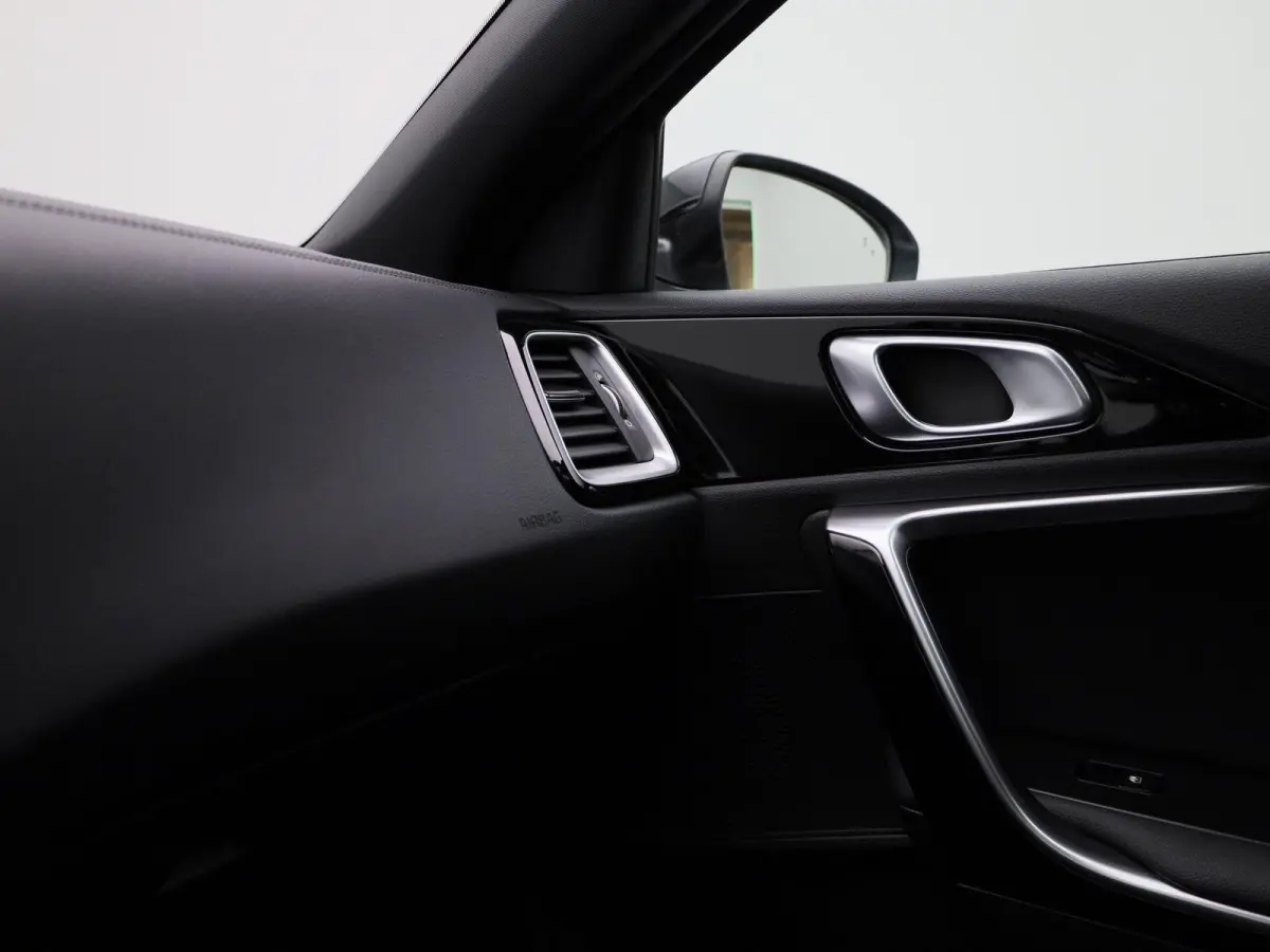 1.5 T-GDi GT-Line | Panoramadak | Navigatie | Half leder | Apple Carplay / Android Auto | Climate Control | Camera | Elec. Achterklep | Stoel- Stuurverwarming | DAB | Cruise Control | LMV |