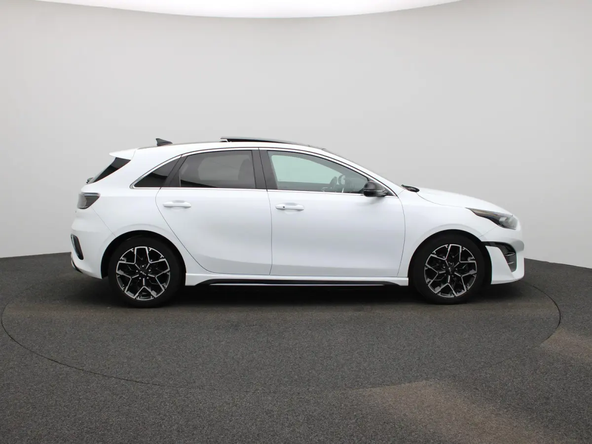 1.5 T-GDi GT-Line | Panoramadak | Navigatie | Half leder | Apple Carplay / Android Auto | Climate Control | Camera | Elec. Achterklep | Stoel- Stuurverwarming | DAB | Cruise Control | LMV |