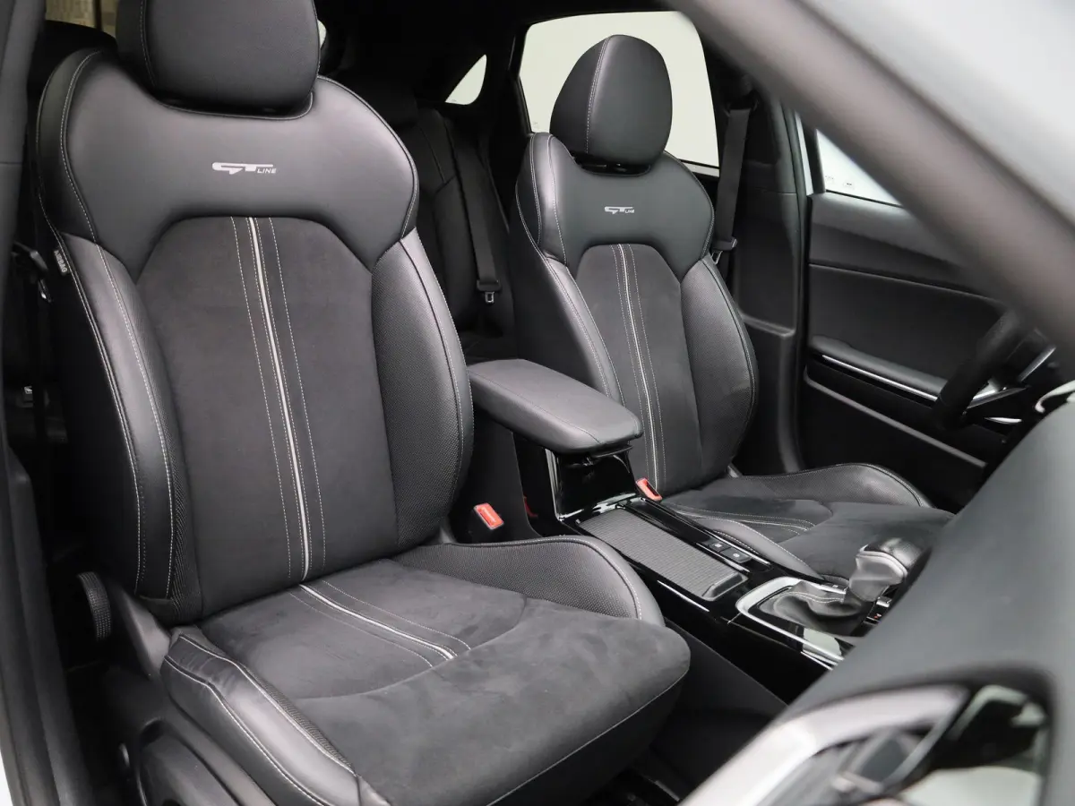 1.5 T-GDi GT-Line | Panoramadak | Navigatie | Half leder | Apple Carplay / Android Auto | Climate Control | Camera | Elec. Achterklep | Stoel- Stuurverwarming | DAB | Cruise Control | LMV |