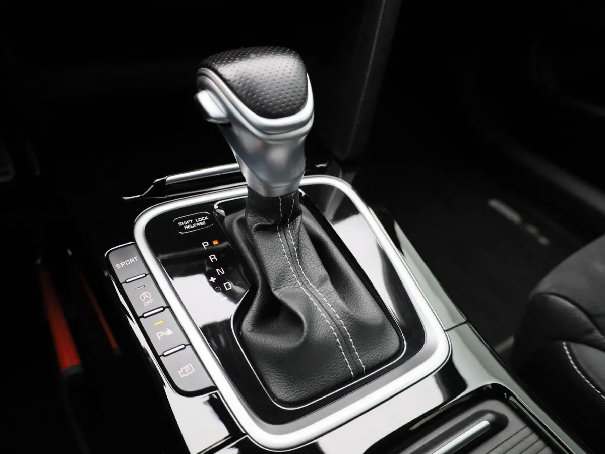 1.5 T-GDi GT-Line | Panoramadak | Navigatie | Half leder | Apple Carplay / Android Auto | Climate Control | Camera | Elec. Achterklep | Stoel- Stuurverwarming | DAB | Cruise Control | LMV |