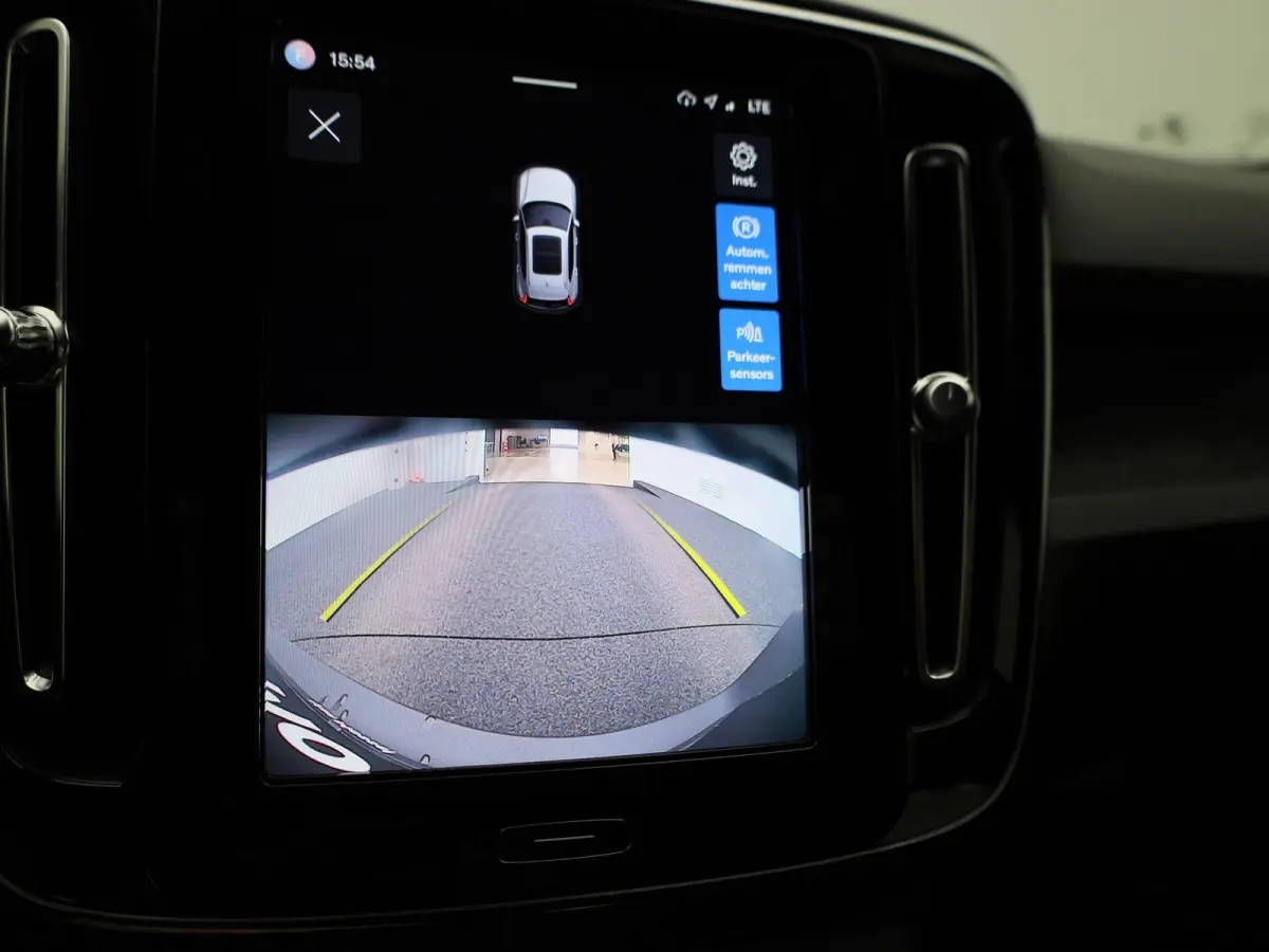 Core | Automaat | Apple Carplay / Android Auto | Virtual Cockpit | Achteruitrijcamera | Climate Control | Cruise Control | Bluetooth | Lichtmetalen Velgen |