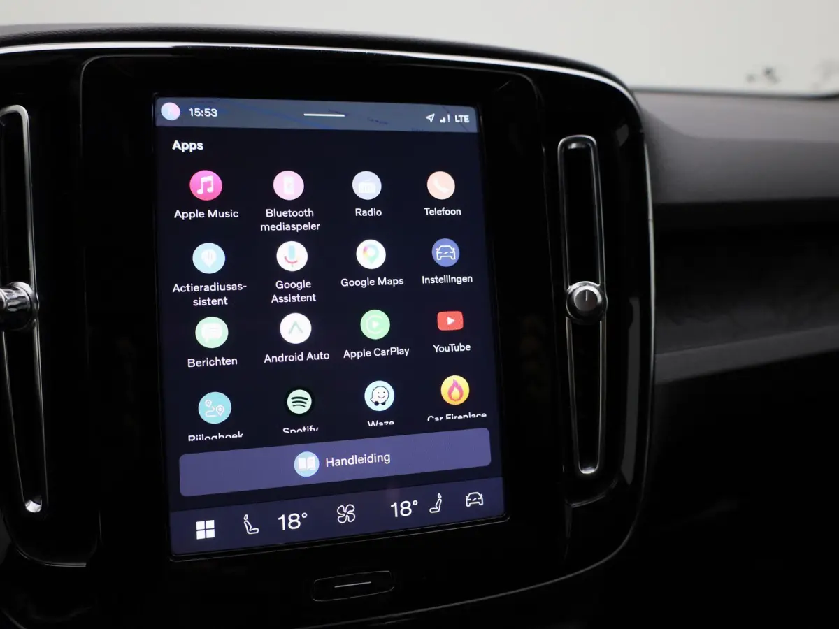 Core | Automaat | Apple Carplay / Android Auto | Virtual Cockpit | Achteruitrijcamera | Climate Control | Cruise Control | Bluetooth | Lichtmetalen Velgen |