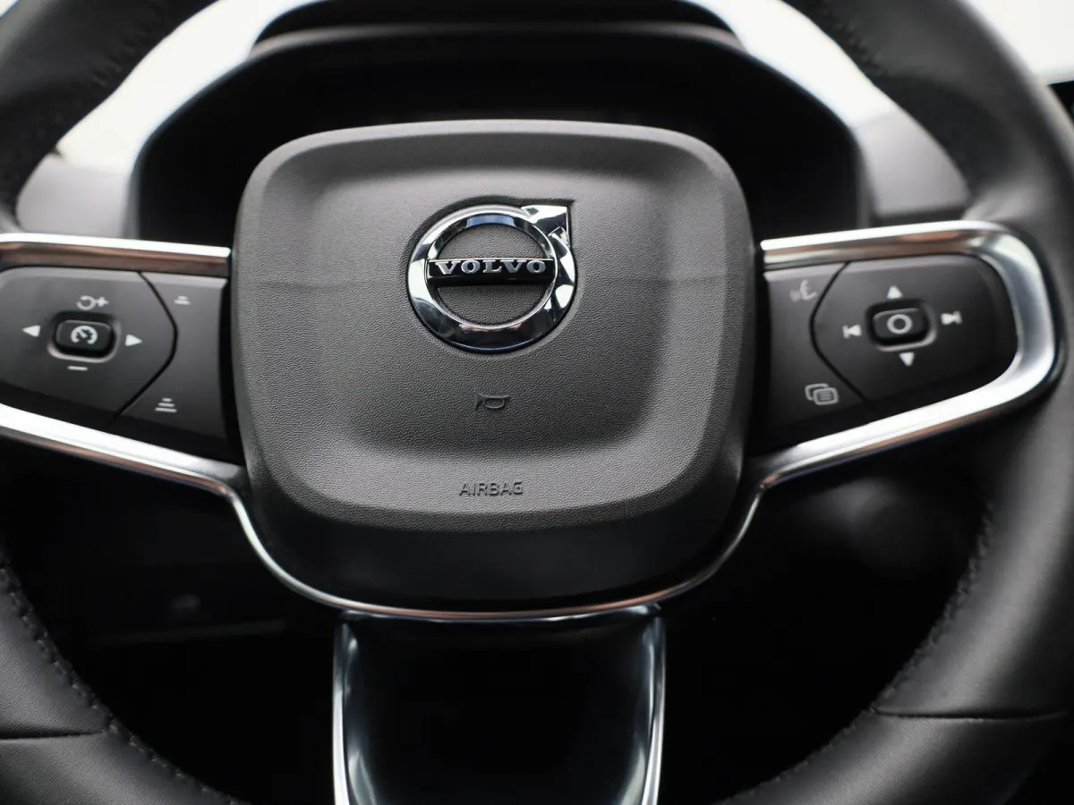 Core | Automaat | Apple Carplay / Android Auto | Virtual Cockpit | Achteruitrijcamera | Climate Control | Cruise Control | Bluetooth | Lichtmetalen Velgen |
