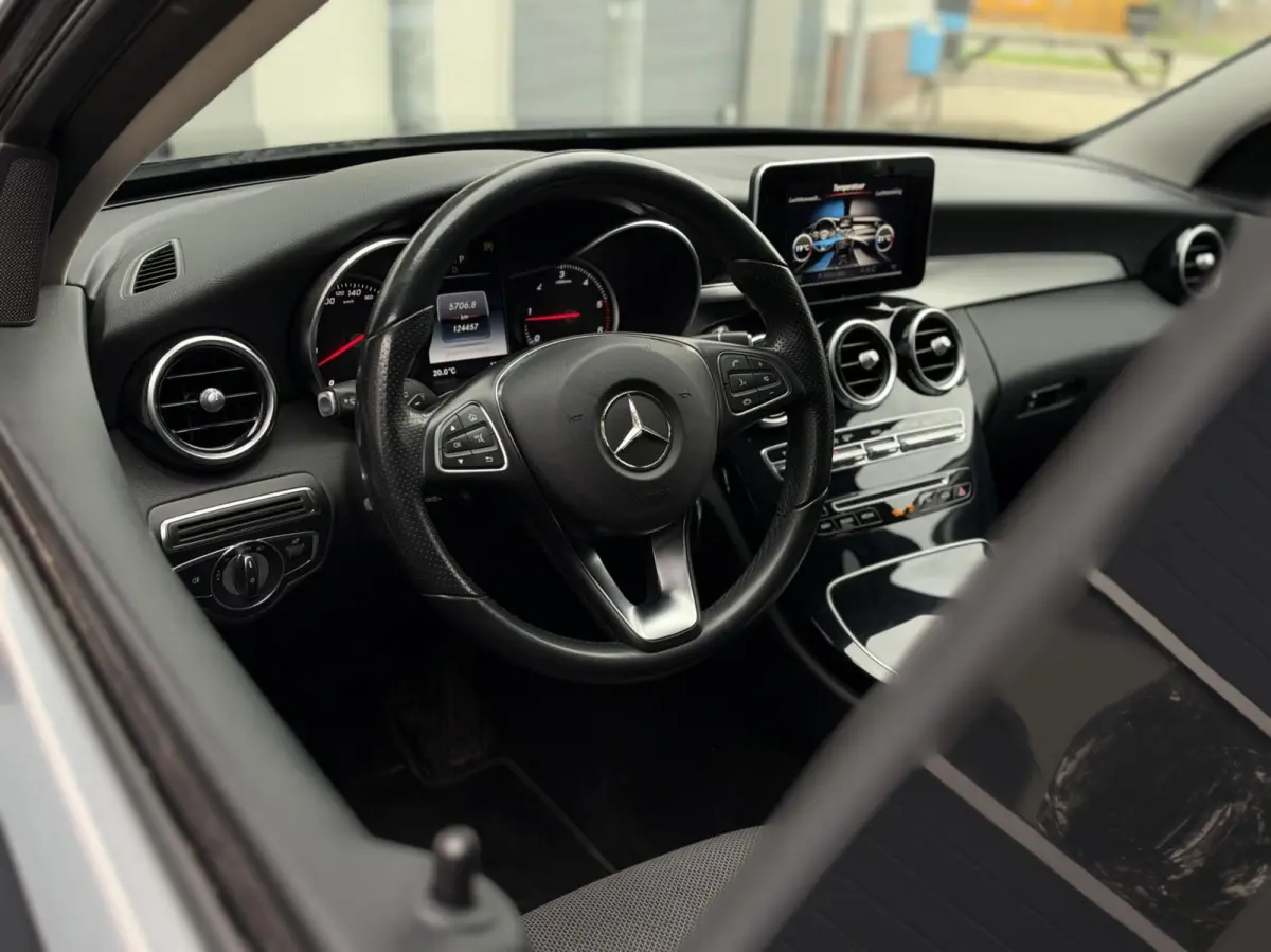 220 CDI Prestige Automaat | Camera | Navigatie | Cruise | Climate | LED | Sensoren | Stoelverwarming