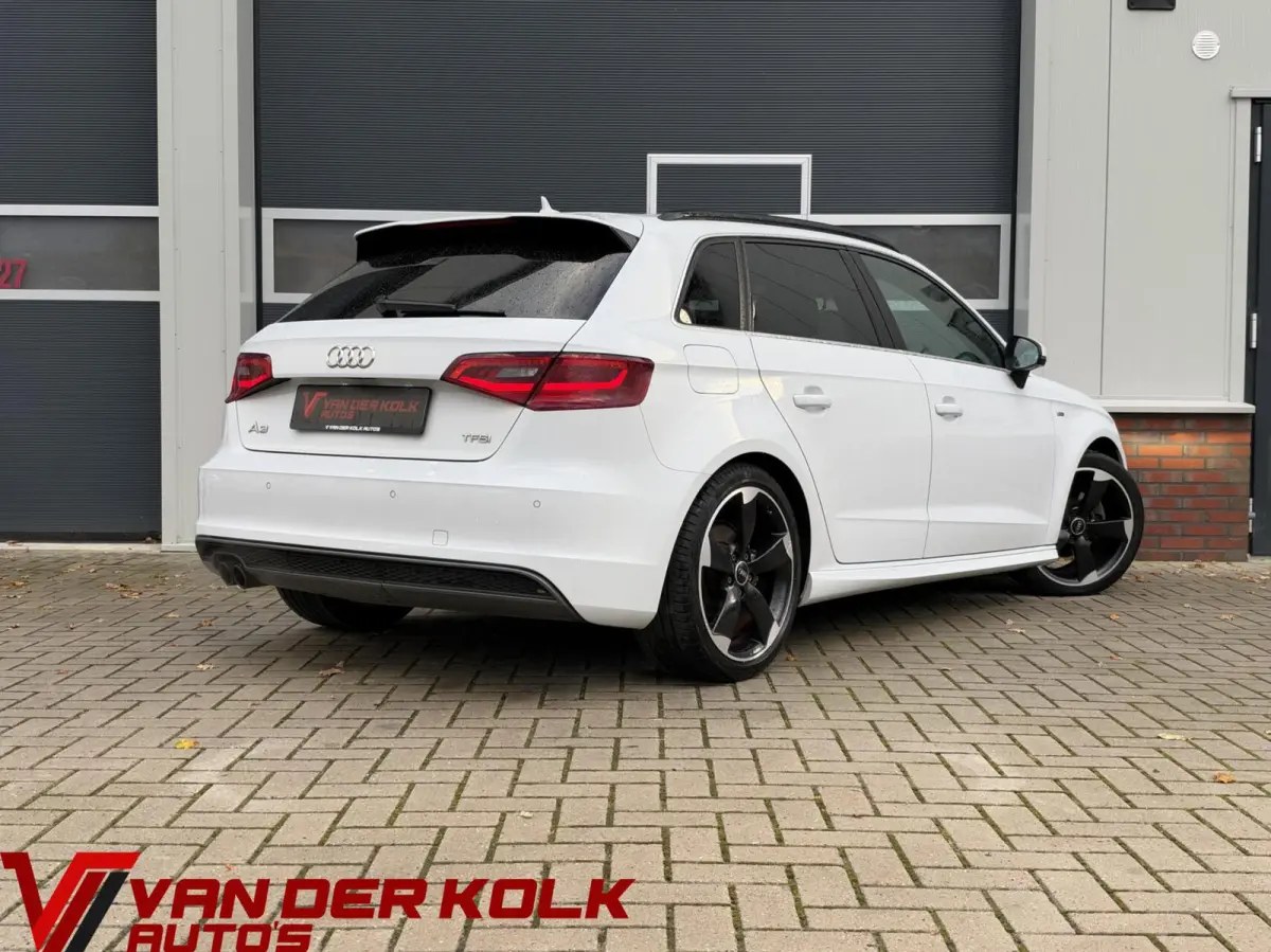1.4 TFSI S-Line | Xenon | Alcantara/Leder | Navigatie | Cruise | Climate | Stoelverwarming