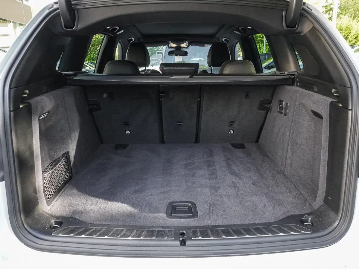 M-SPORT 80 kWh (210kW/286pk) ** LED, LEDER, PANO, TREKH, VERW. STUUR, 20-inch LMV ** 1e EIG - UNFALLFREI ** ** INFORMEER OOK NAAR ONZE AANTREKKELIJKE FINANCIAL-LEASE TARIEVEN **