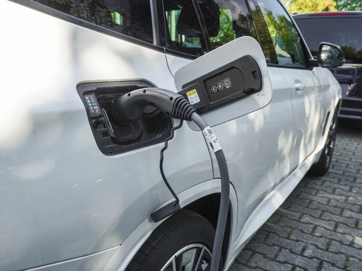 M-SPORT 80 kWh (210kW/286pk) ** LED, LEDER, PANO, TREKH, VERW. STUUR, 20-inch LMV ** 1e EIG - UNFALLFREI ** ** INFORMEER OOK NAAR ONZE AANTREKKELIJKE FINANCIAL-LEASE TARIEVEN **