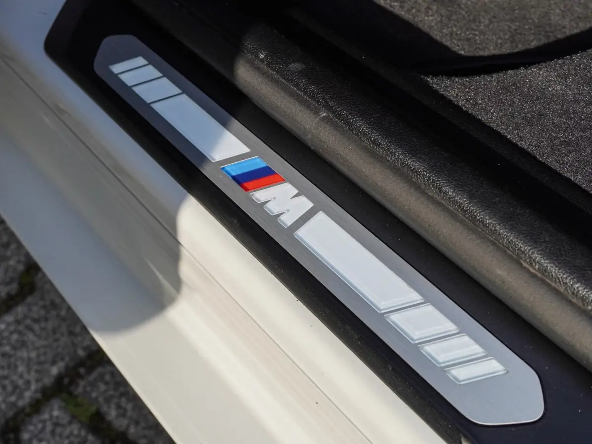 M-SPORT 80 kWh (210kW/286pk) ** LED, LEDER, PANO, TREKH, VERW. STUUR, 20-inch LMV ** 1e EIG - UNFALLFREI ** ** INFORMEER OOK NAAR ONZE AANTREKKELIJKE FINANCIAL-LEASE TARIEVEN **