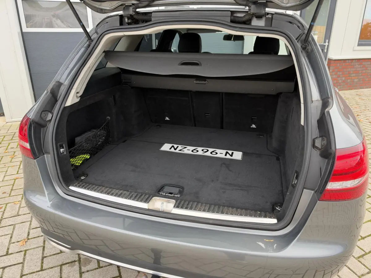 180 CDI Premium Plus | Leder | Xenon | Navigatie | Trekhaak | Cruise | Climate | Stoelverwarming