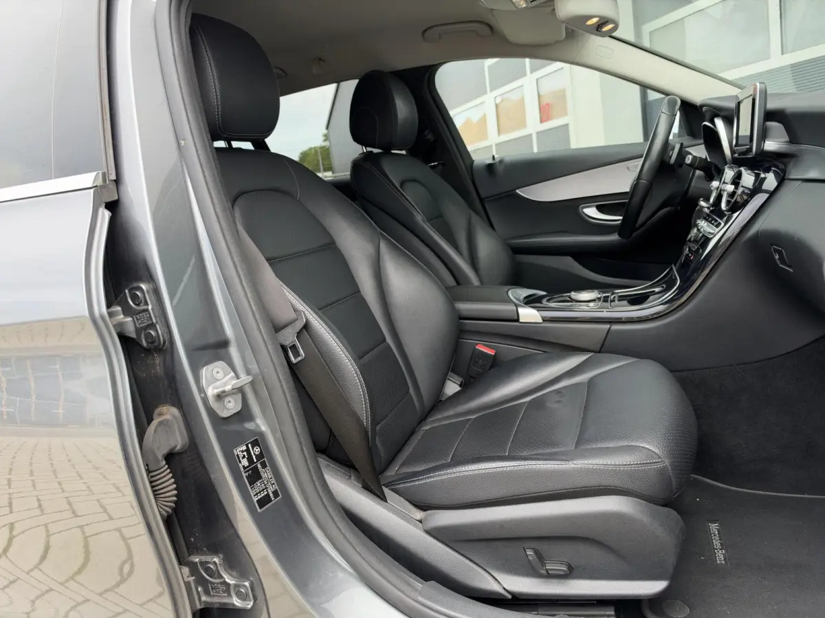 180 CDI Premium Plus | Leder | Xenon | Navigatie | Trekhaak | Cruise | Climate | Stoelverwarming