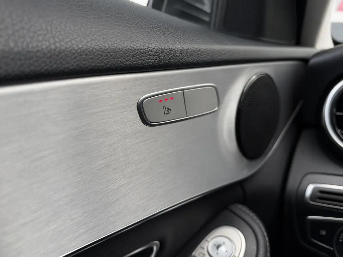 180 CDI Premium Plus | Leder | Xenon | Navigatie | Trekhaak | Cruise | Climate | Stoelverwarming