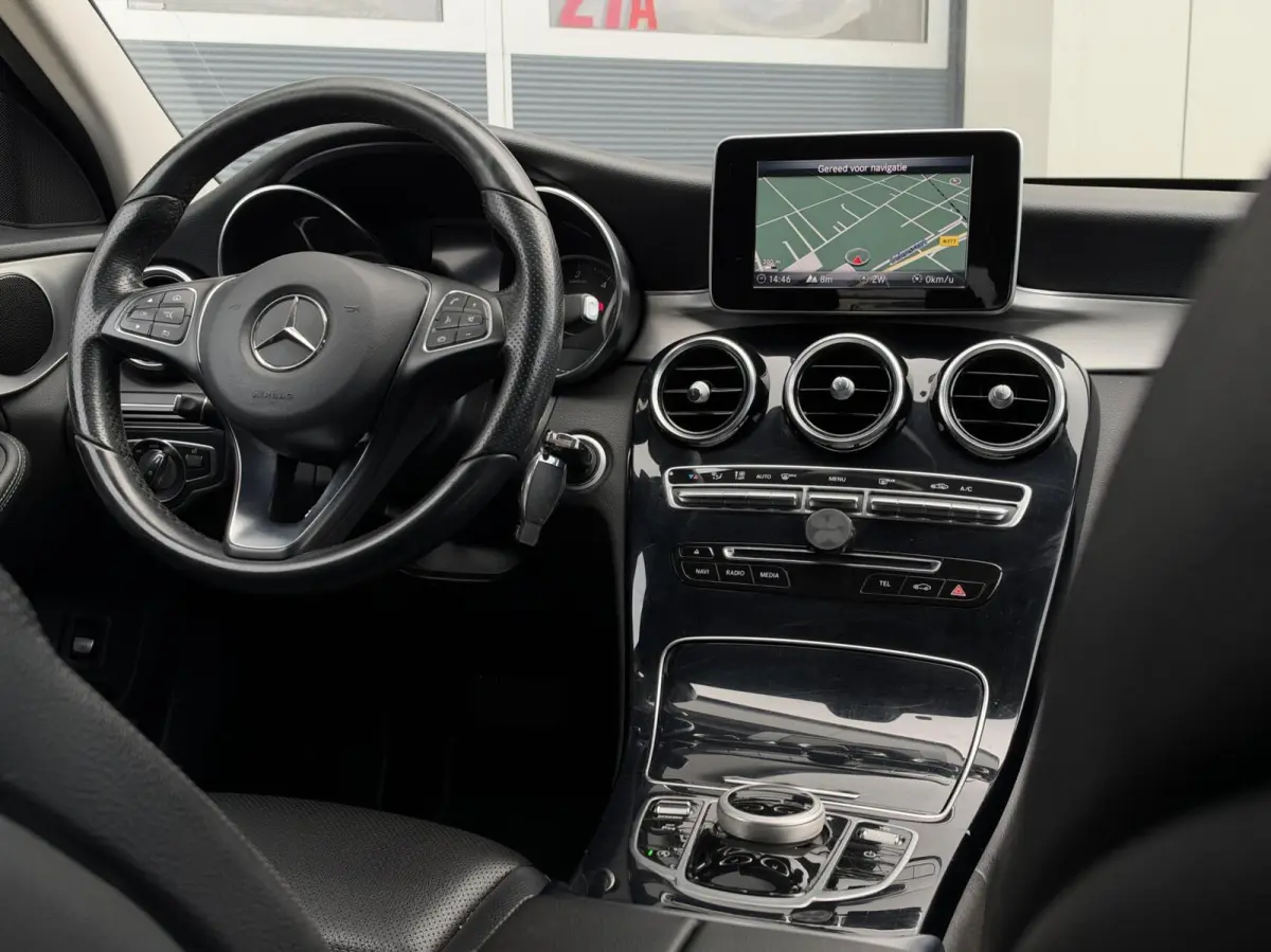 180 CDI Premium Plus | Leder | Xenon | Navigatie | Trekhaak | Cruise | Climate | Stoelverwarming