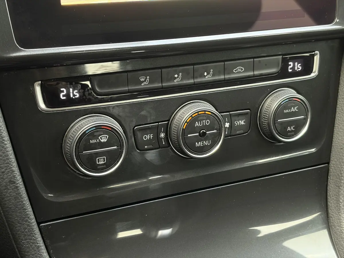 E-DITION ✓SOH 90.63%✓2e Eigenaar✓Carplay✓Navi✓Clima✓Cruise✓Pdc V+A✓Lm velgen✓136pk✓Recent beurt gehad✓Weinig Km✓Zeer Zuinig✓N.A.P✓Apk tot 05-2028