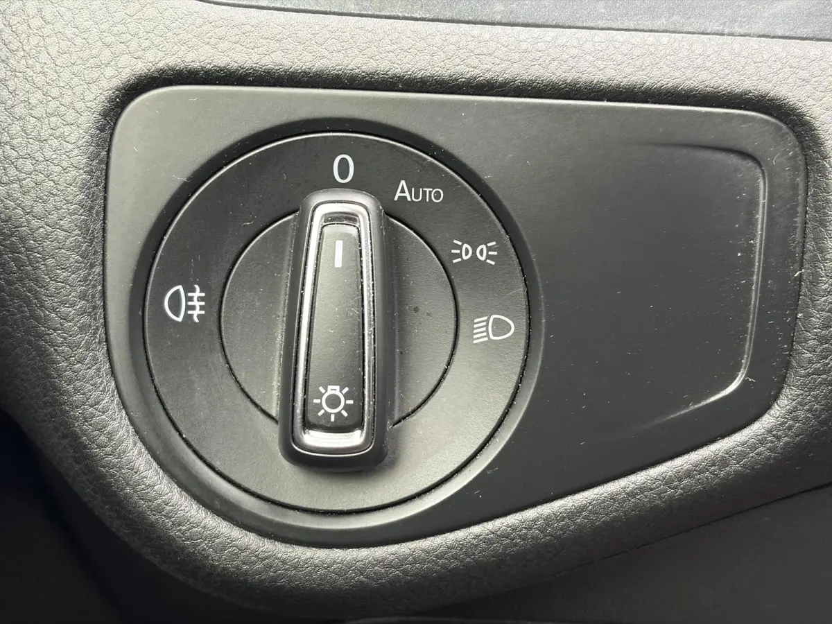 E-DITION ✓SOH 90.63%✓2e Eigenaar✓Carplay✓Navi✓Clima✓Cruise✓Pdc V+A✓Lm velgen✓136pk✓Recent beurt gehad✓Weinig Km✓Zeer Zuinig✓N.A.P✓Apk tot 05-2028