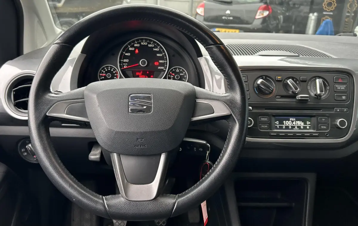 1.0 Sport Connect | LUXE | NL AUTO | NAP | Nette Staat | 5-Deurs | Cruise control | Airco | Parkeersensoren | Lichtmetalen Velgen | Seat Sound | Privacy Glass | 2 sleutels | APK tot 03-06-20