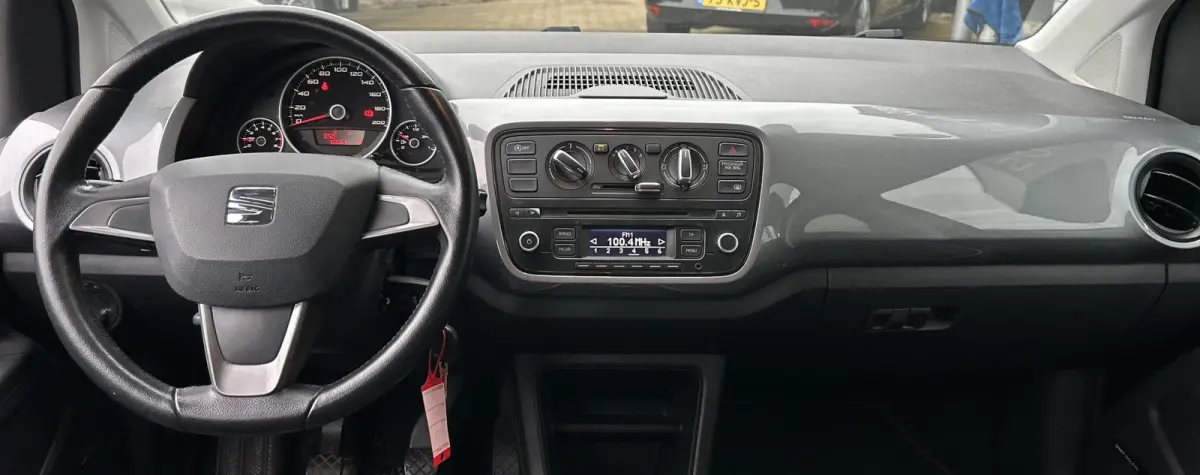 1.0 Sport Connect | LUXE | NL AUTO | NAP | Nette Staat | 5-Deurs | Cruise control | Airco | Parkeersensoren | Lichtmetalen Velgen | Seat Sound | Privacy Glass | 2 sleutels | APK tot 03-06-20