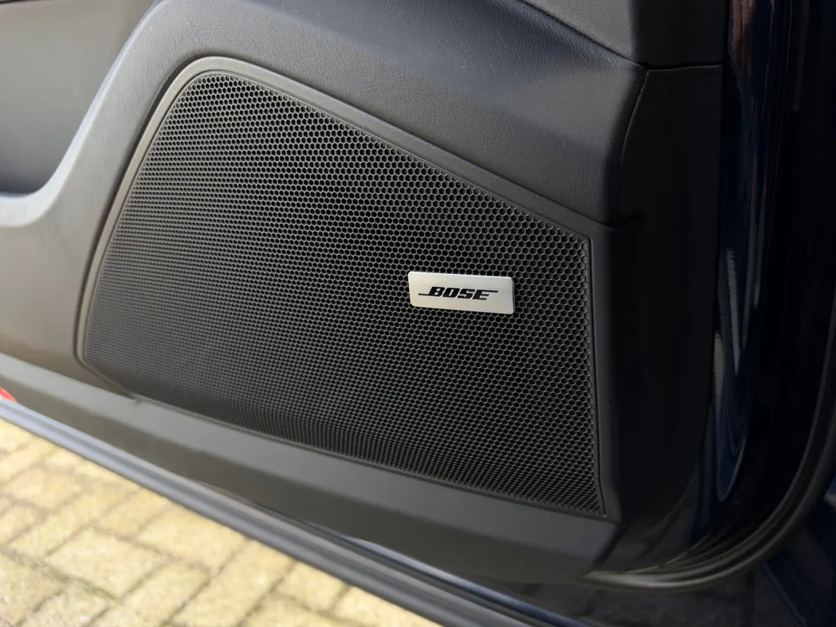 3.0 E-Hybrid | Sportdesign | Passenger Display | 4-Wielsturing | Softclose | Innodrive | Trekhaak | 18-Voudig | Sportuitlaat | HD-Matrix | Head-up | Bose | Sportchrono |