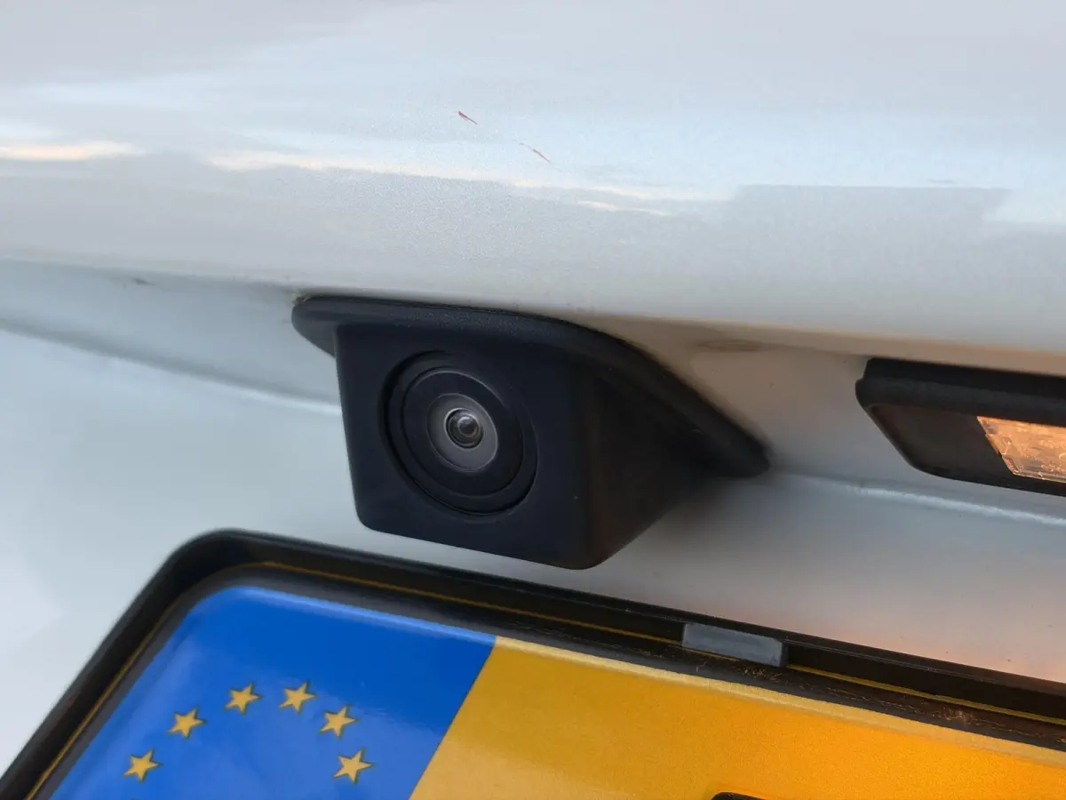 1.2 PureTech Allure ✓Camera✓Navi✓Carplay✓Halfleder✓110pk✓Dealer Onderhouden✓Clima✓Cruise✓Pdc✓Lm velgen✓Automaat✓N.A.P✓Apk tot 03-2027